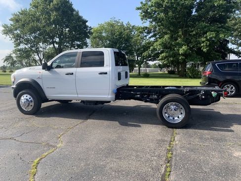 New 2024 RAM 4500 SLT w/ Quick Order Package 2YG SLT image 4