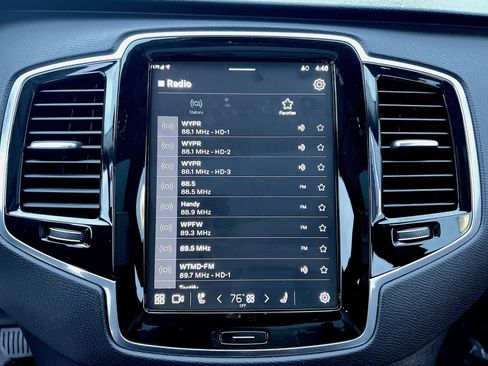 Certified 2023 Volvo XC90 B6 Plus image 18