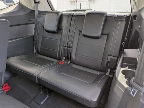 Used 2021 Volkswagen Atlas SE FWD image 16