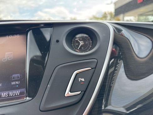 Used 2018 Buick Envision Essence FWD image 27