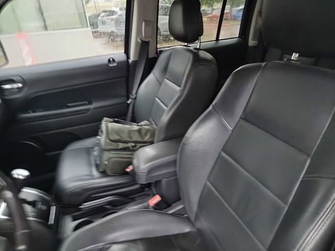 Used 2016 Jeep Patriot High Altitude AWD/4WD image 7