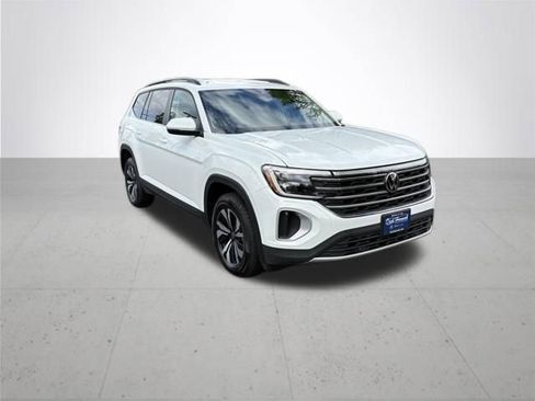 Used 2024 Volkswagen Atlas SE AWD/4WD image 4