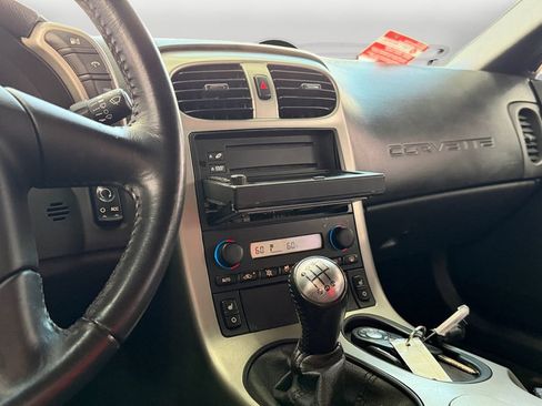 Used 2005 Chevrolet Corvette Convertible w/ Preferred Equipment Group RWD image 11