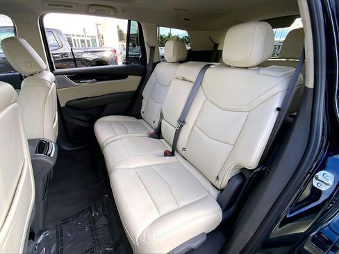 Used 2025 Cadillac XT6 Premium Luxury image 29