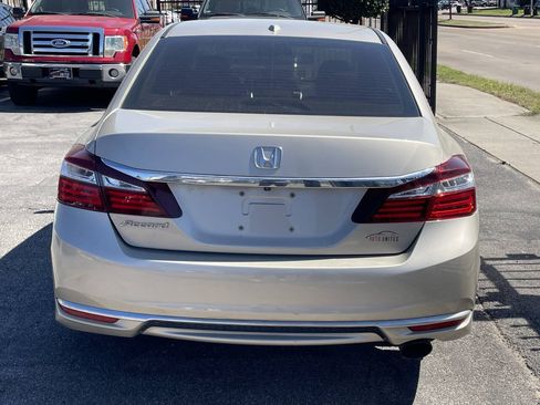 Used 2017 Honda Accord EX-L image 21