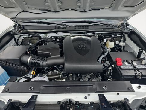 Used 2022 Toyota Tacoma SR5 image 23