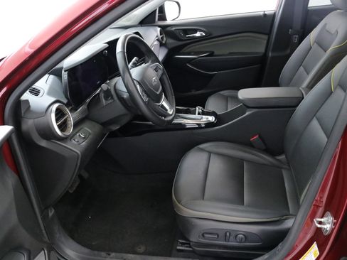 Used 2024 Chevrolet Trax ACTIV w/ Driver Confidence Package image 24