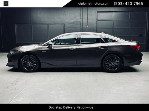 Used 2020 Toyota Avalon XSE w/ All Weather Liner Package FWD image 4