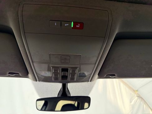 Used 2021 Volkswagen Atlas SE w/ Panoramic Sunroof Package image 43