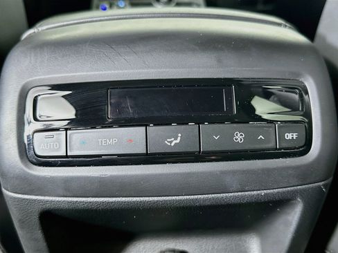 Used 2025 Hyundai Palisade SEL FWD image 27