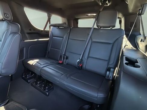 Used 2022 Chevrolet Suburban Z71 w/ Z71 Off-Road Package image 33