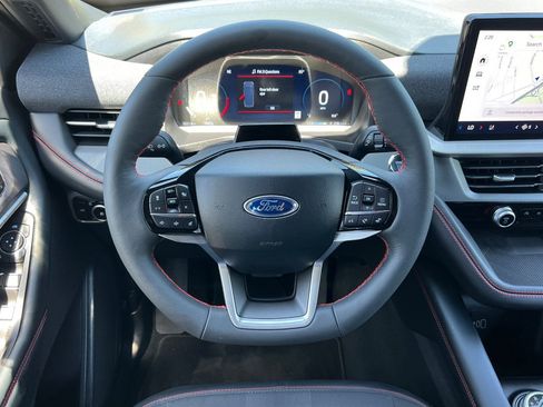 Used 2026 Ford Explorer ST-Line w/ ST-Line Street Pack AWD/4WD image 14
