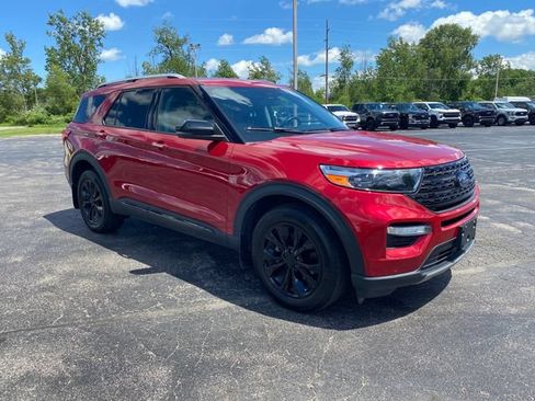 Used 2022 Ford Explorer Limited w/ Class IV Trailer Tow Package AWD/4WD image 10
