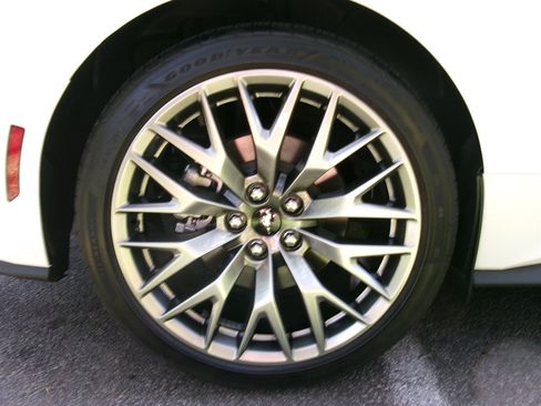 Used 2025 Ford Mustang Premium RWD image 36