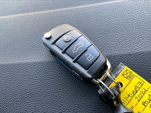 Used 2021 Audi Q3 2.0T Premium image 14