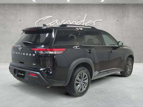 Used 2024 Nissan Pathfinder SV image 16