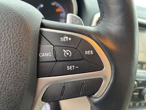 Certified 2016 Jeep Grand Cherokee Limited w/ Trailer Tow Group IV image 28