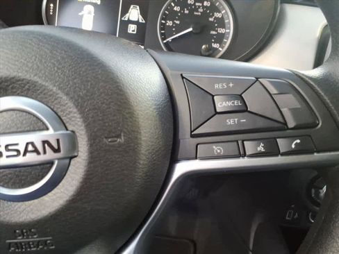 Certified 2022 Nissan Versa SV image 24