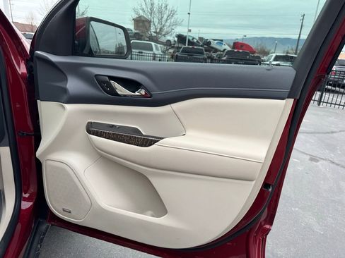 Used 2020 GMC Acadia Denali w/ Trailering Package AWD/4WD image 10