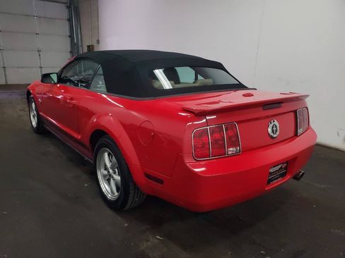Used 2009 Ford Mustang Premium RWD image 5