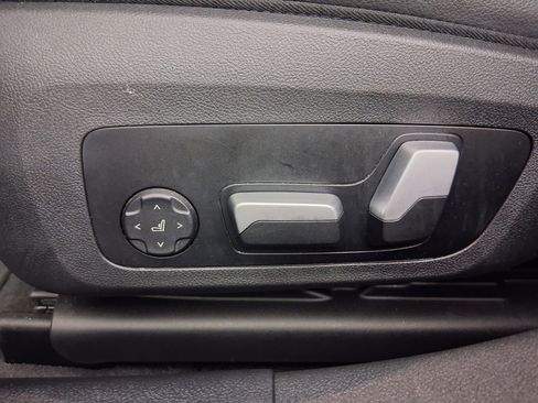 Used 2023 BMW i4 eDrive35 image 12