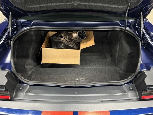 Used 2016 Dodge Challenger SRT Hellcat RWD image 15