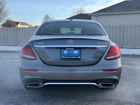 Used 2017 Mercedes-Benz E 300 4MATIC image 5
