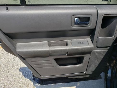 Used 2019 Ford Flex SE FWD image 13