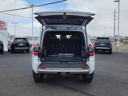 New 2026 Toyota 4Runner Limited AWD/4WD image 18