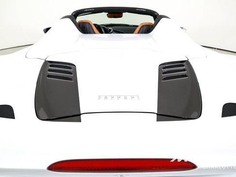 Used 2023 Ferrari F8 Tributo RWD image 25