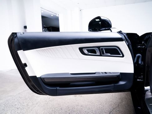Used 2020 Mercedes-Benz AMG GT C image 17
