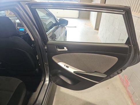 Used 2013 Hyundai Accent GS FWD image 17