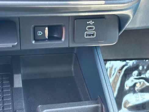 Certified 2025 Ford Maverick Lobo AWD/4WD image 29