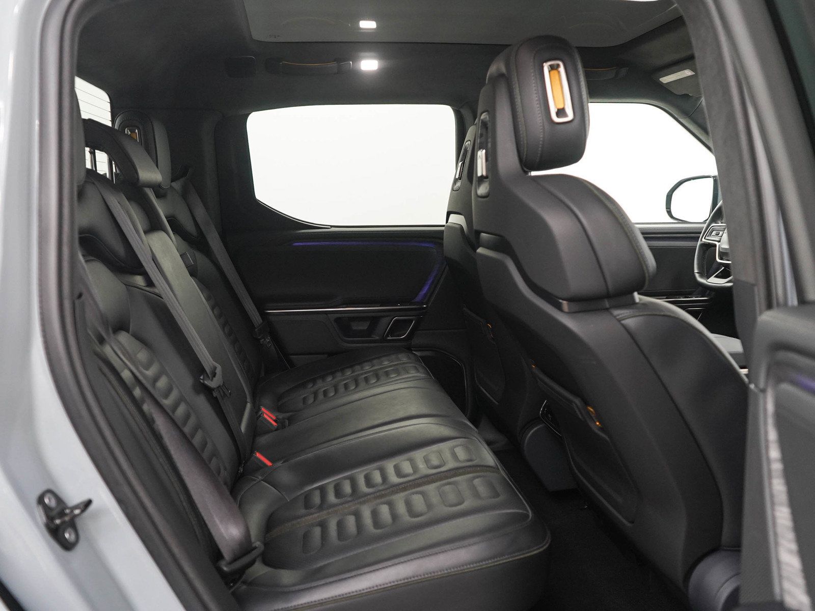 Used 2022 Rivian R1T Adventure AWD/4WD image 12