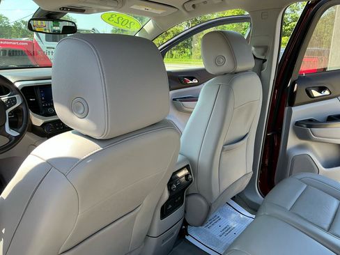 Used 2023 GMC Acadia SLT FWD image 12