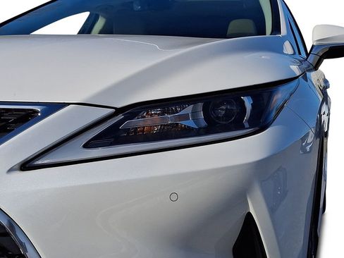 Used 2022 Lexus RX 350L Premium w/ Premium Package image 10