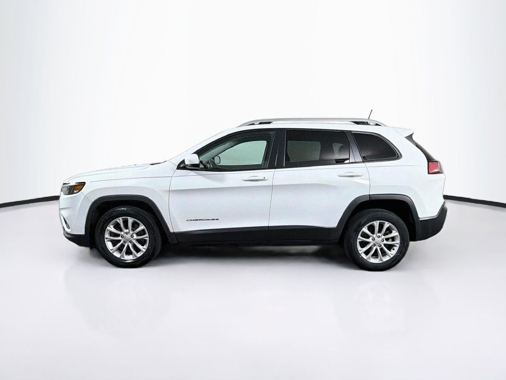 Used 2020 Jeep Cherokee Latitude w/ Cold Weather Group FWD image 4