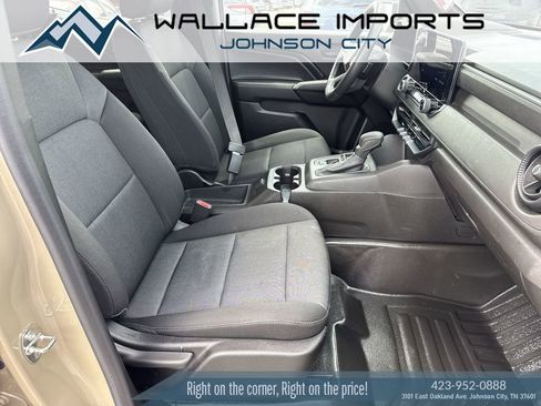 Used 2023 Chevrolet Colorado W/T RWD image 35