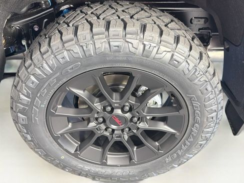 New 2026 Toyota Sequoia Platinum w/ TRD Off-Road Package AWD/4WD image 31