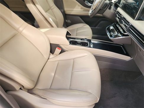 Used 2023 Lincoln Corsair FWD image 16