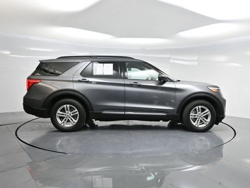 Used 2022 Ford Explorer XLT w/ Equipment Group 202A image 35