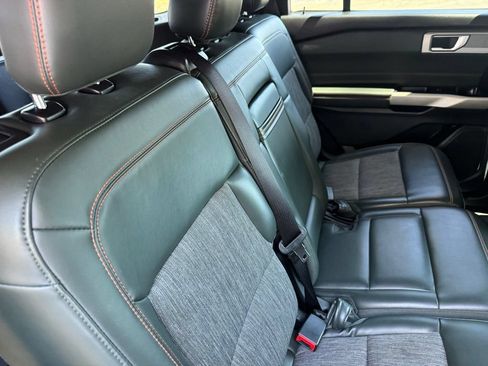 Used 2022 Ford Explorer Timberline w/ Timberline Technology Package AWD/4WD image 12