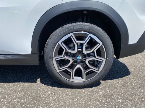 New 2026 BMW X2 xDrive28i w/ Technology Package AWD/4WD image 5