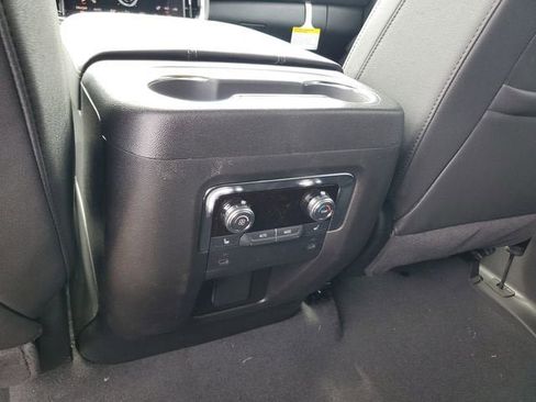 New 2026 GMC Yukon XL Elevation image 16