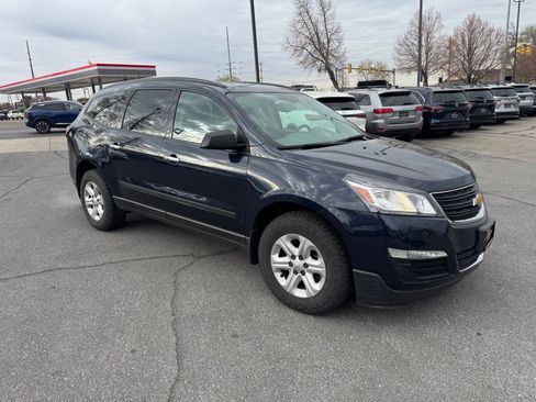 Used 2017 Chevrolet Traverse LS image 7