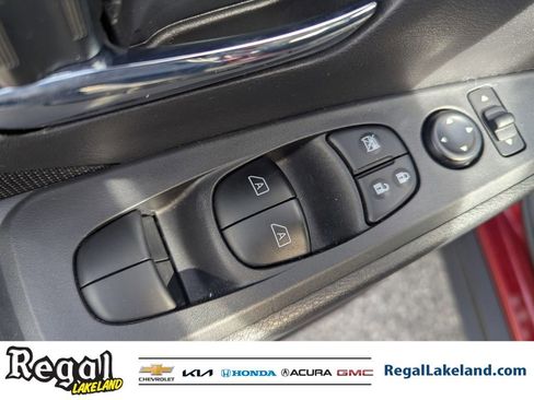 Used 2024 Nissan Kicks SV image 16