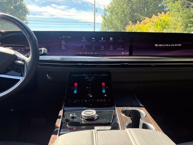 Certified 2026 Cadillac Escalade Luxury w/ Touring Package AWD/4WD image 20