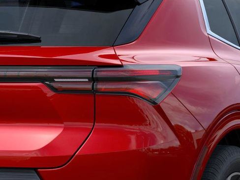 New 2025 Chevrolet Equinox EV LT image 11