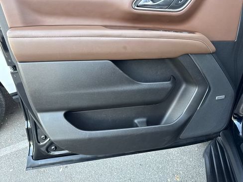 Certified 2023 Chevrolet Tahoe High Country w/ Advanced Technology Package AWD/4WD image 10