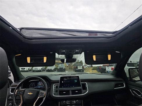 Used 2022 Chevrolet Suburban High Country image 26